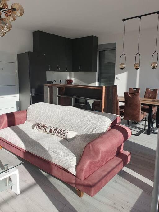 Beautiful Apartment In Tivat Buitenkant foto