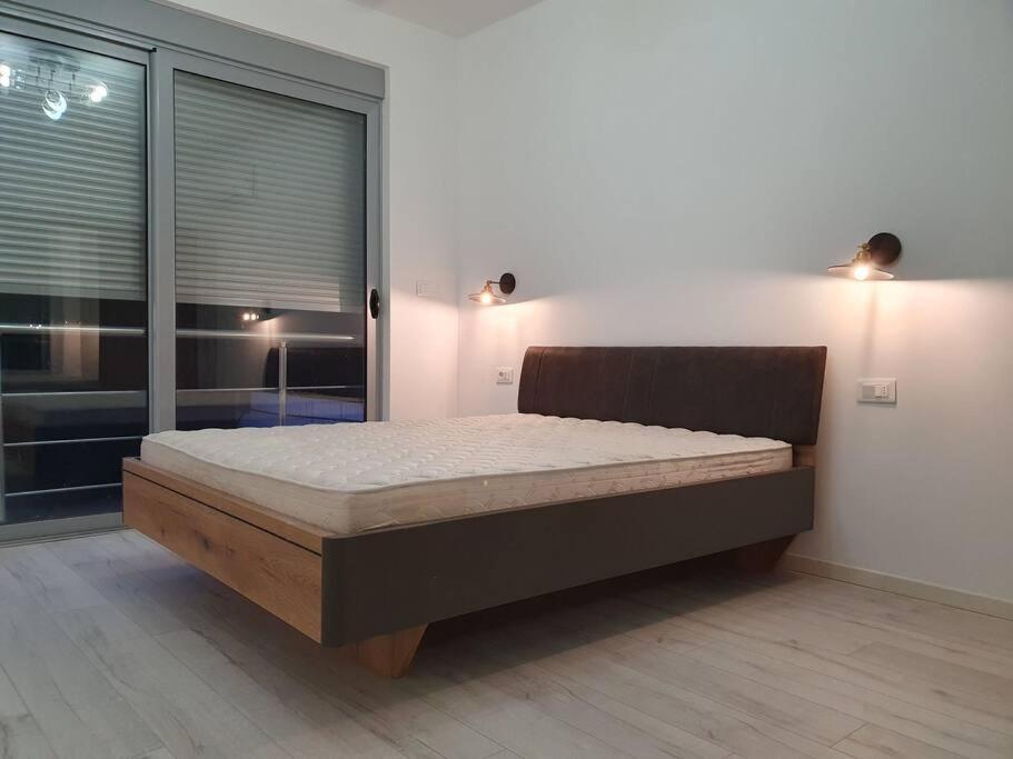 Beautiful Apartment In Tivat Buitenkant foto
